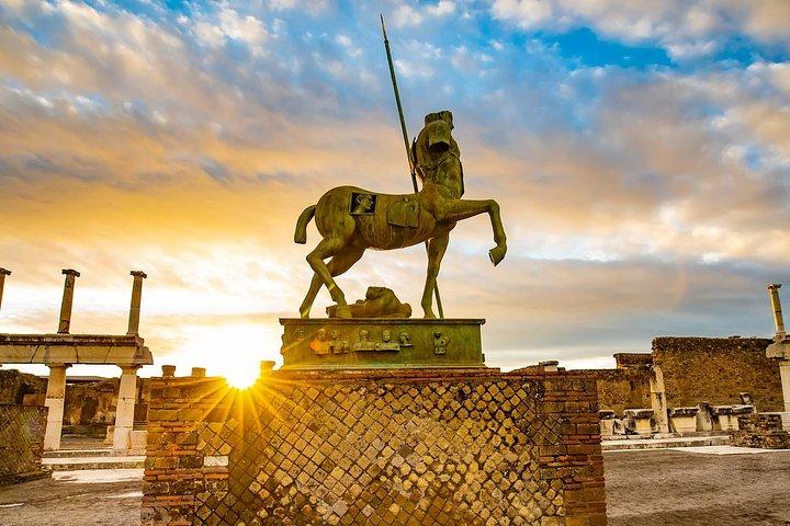 新しい発掘地のあるローマからポンペイ日帰り旅行