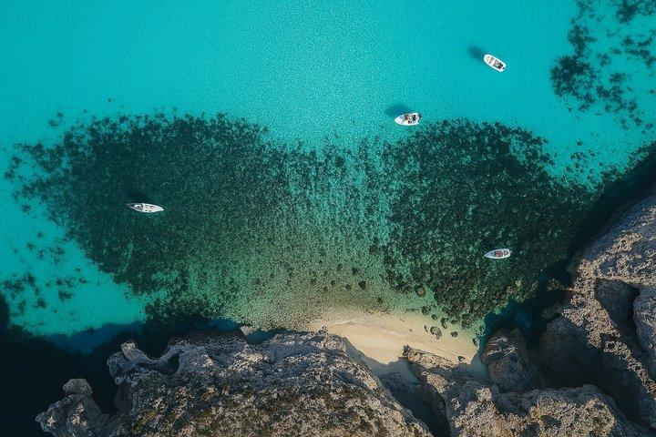 コミノ島クルーズを含むサンセット・ゴゾ・トゥクトゥク送迎ツアー