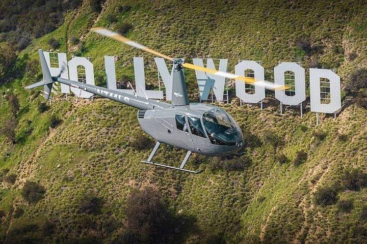 バーバンク発、ロマンチックなマリブ山頂着陸ヘリコプターツアー