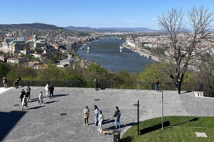 Budapest Citadell Tour på e-skoter med den bästa panoramautsikten