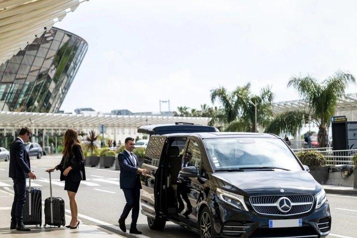 Privater Transfer vom Flughafen Split nach Split, Trogir oder Kaštela