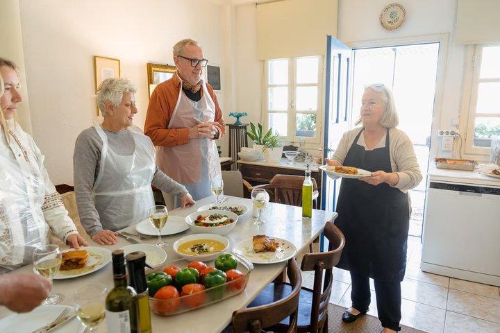 サントリーニ島：オイアでギリシャ料理教室