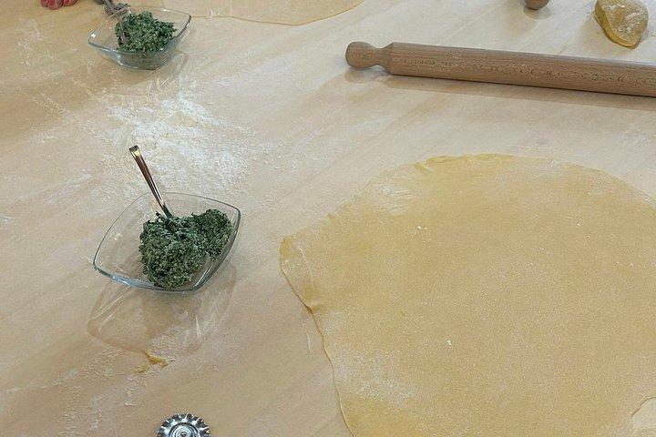 ルッカ農家料理教室または伝統的なトスカーナ料理