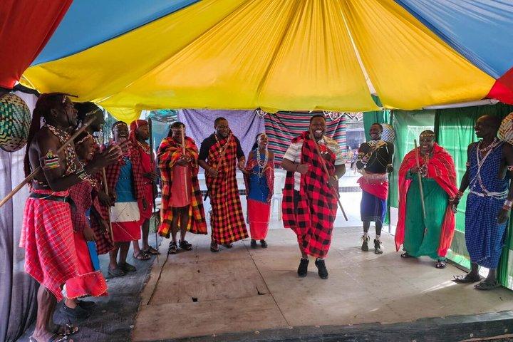 Excursão Cultural: Danças Tradicionais e Mercado Maasai