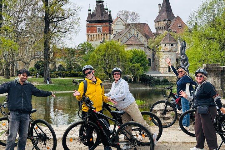 Budapest: Complete E-Bike Tour of Buda and Pest