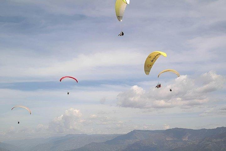 Paragliding i Cusco