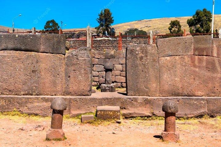 プーノ日帰り旅行からチュクイト、アラム・ムル、ジュリへ