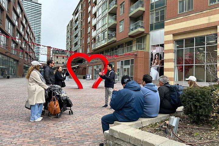 Toronto Iconic Core and Landmarks Walking Tour