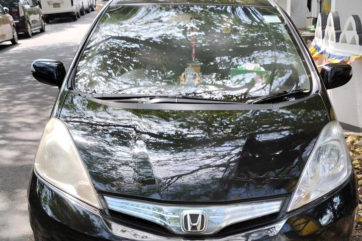 車またはバンでのプライベートツアースリランカ首都コロンボを探索