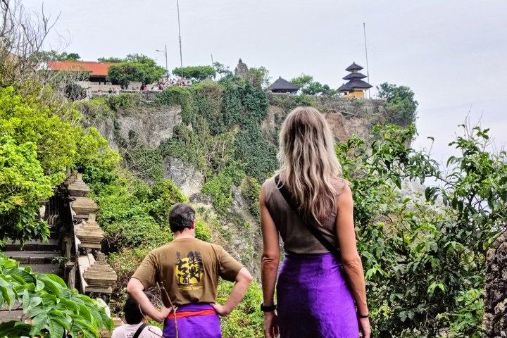 Bali : ウルワツ寺院,ケチャファイヤーダンス＆バリ・ブリスマッサージトリートメント