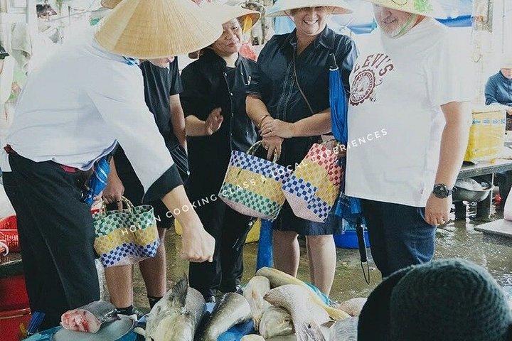 有機農園＆地元市場体験ホイアン料理教室