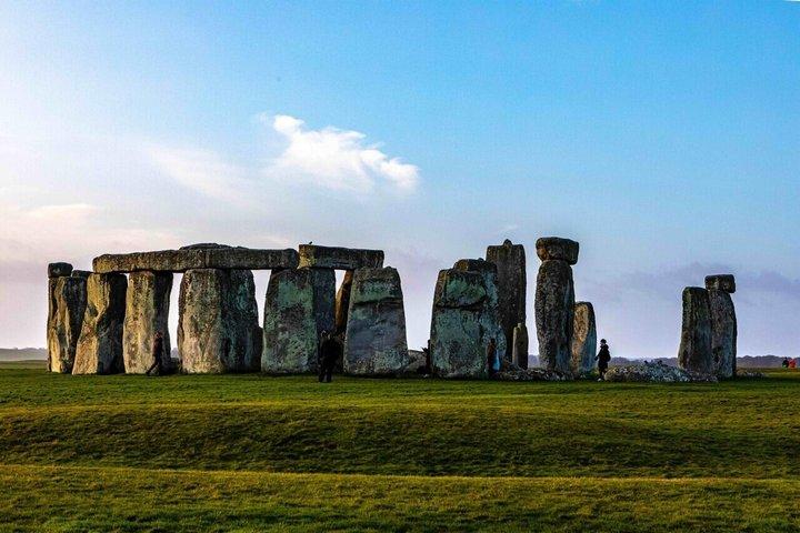 Stonehenge Inner Circle Special Access Tour from London