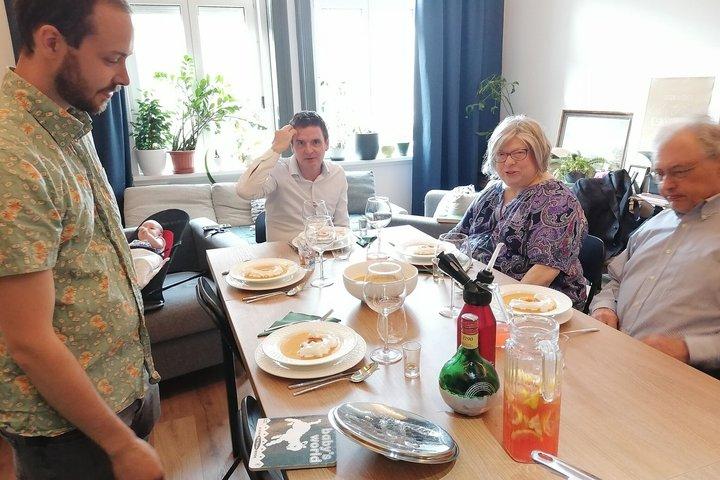Das beste ungarische Abendessen mit Einheimischen in ihrem Haus mit Autotransfer