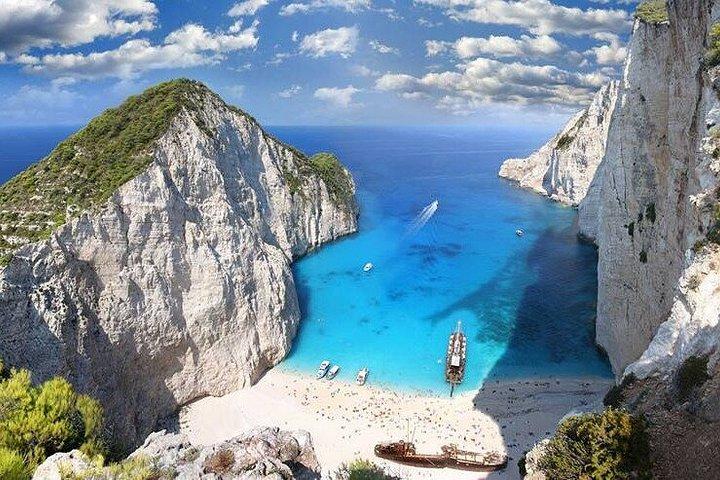 Pirate Ship Cruise to Shipwreck Beach and Caves in Zakynthos