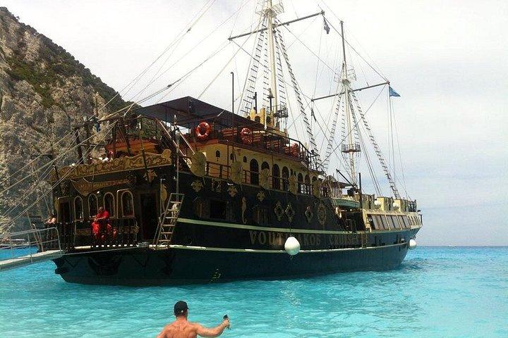 Pirate Ship Cruise to Shipwreck Beach and Caves in Zakynthos