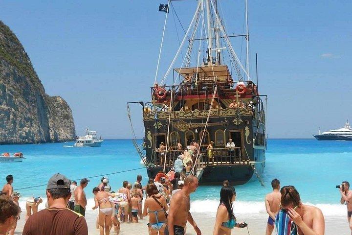 Pirate Ship Cruise to Shipwreck Beach and Caves in Zakynthos