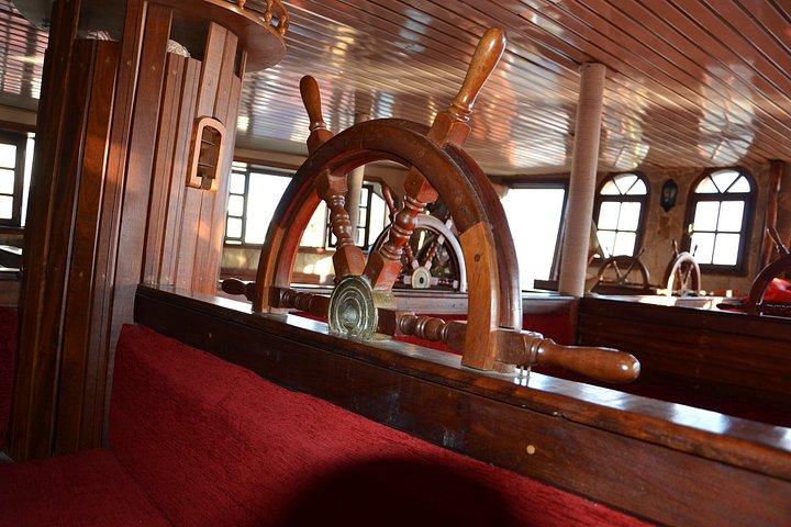 Pirate Ship Cruise to Shipwreck Beach and Caves in Zakynthos