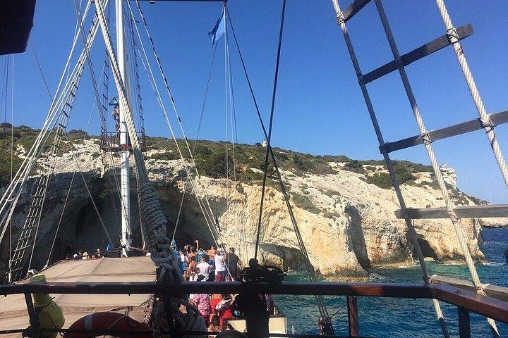 Pirate Ship Cruise to Shipwreck Beach and Caves in Zakynthos