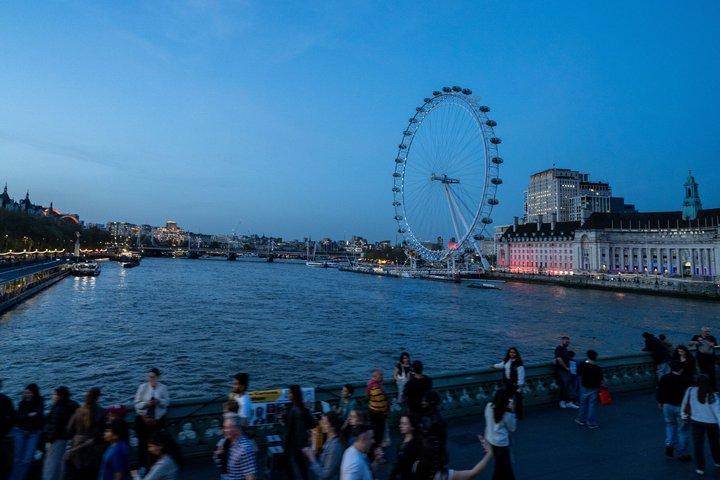 Visite nocturne en bus à toit ouvert vintage de Londres avec Live Guide