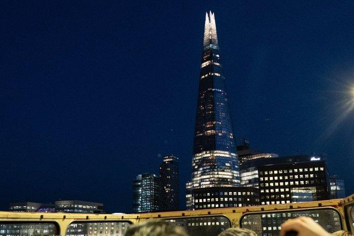 Visite nocturne en bus à toit ouvert vintage de Londres avec Live Guide
