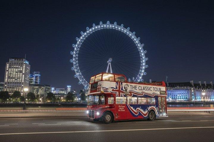 Visite nocturne en bus à toit ouvert vintage de Londres avec Live Guide