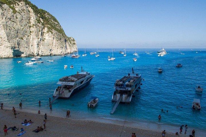 5 - ザキントス島&難破船を巡る1時間のヨットクルーズ
