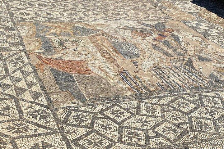 フェズ発メクネス、ヴォルビリス、ムーレイ・イドリス・ゼルホーン日帰り旅行