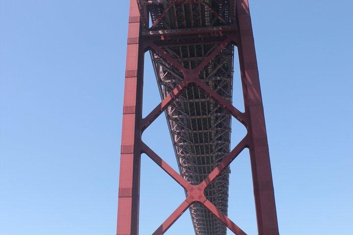 Lisbon Small Group Day Cruise with Historic Commentary & a Drink