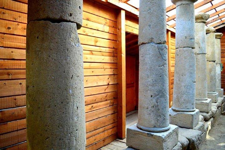 プロヴディフから:スタロセルトラキア寺院、スパ、ワイン体験