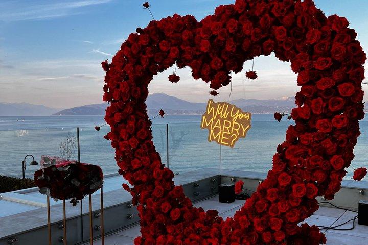 Romantic Marriage Proposal Experience in Lake Garda