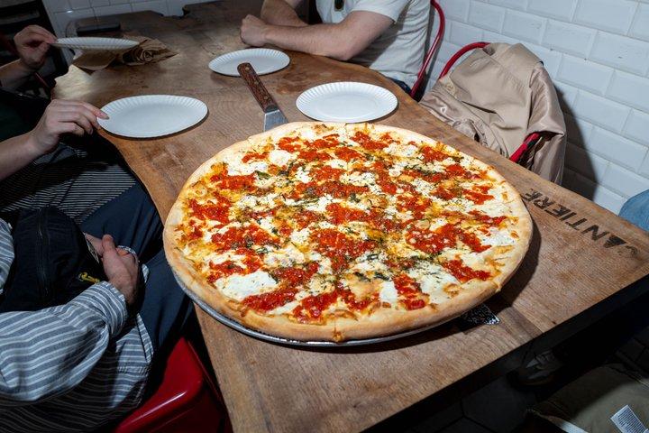 NYC Pizza Tour : ニューヨーク最高のピザスライスを発見