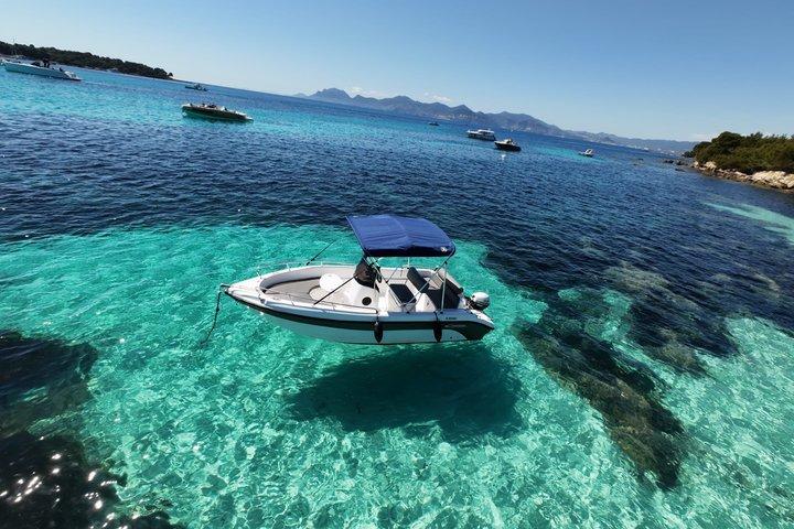 ライセンスなしでレランス諸島へのボート旅行