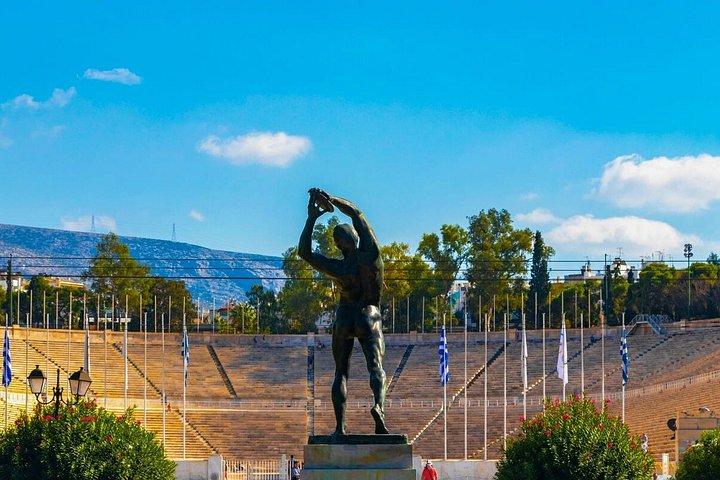 オリンピア・ゼウスのアテネ神殿プライベートツアーと市内観光