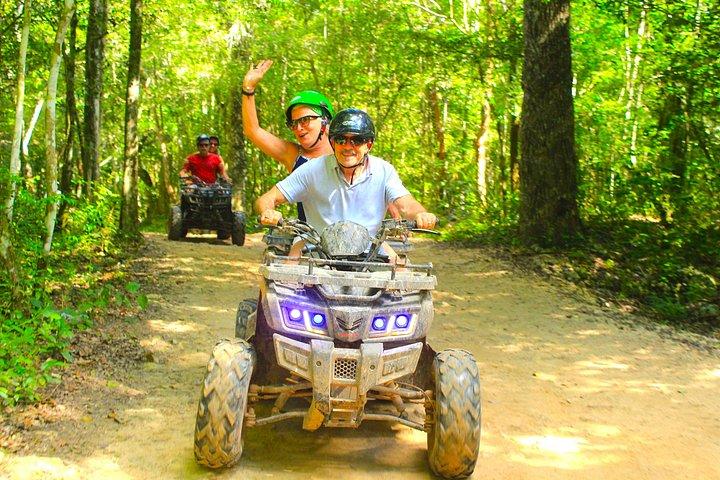 カンクン・メガコンボ：乗馬、ATV、ジップライン、セノーテ