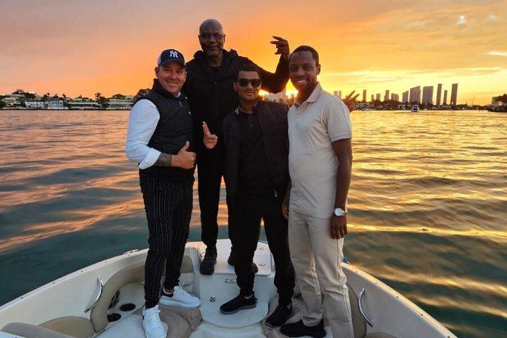 Miami Shared Small-Group Boat Tour: River, Bay & Skyline Views