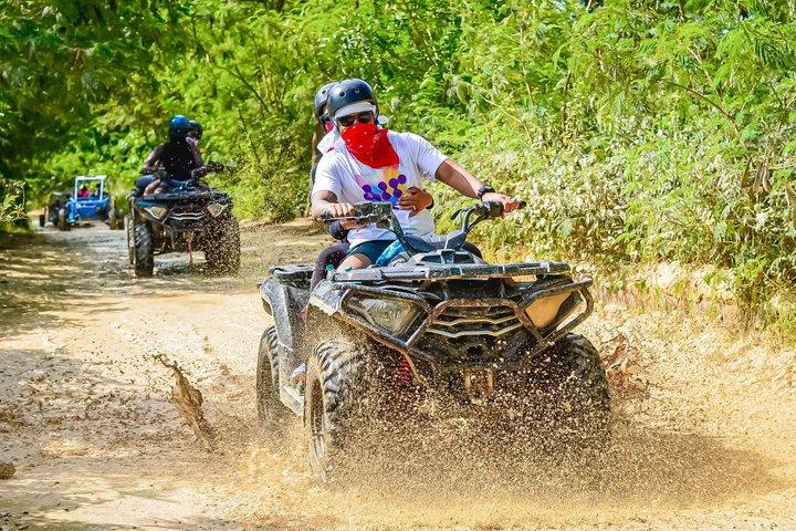 Avventura in fuoristrada 4x4 di mezza giornata a Punta Cana