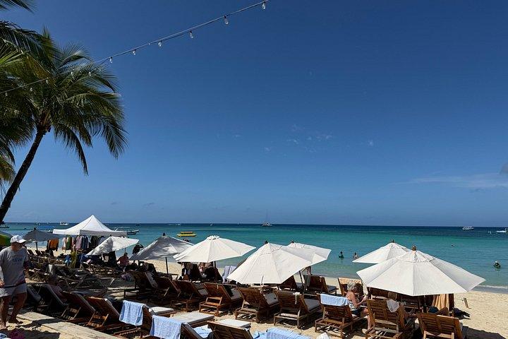 Roatan West Bay Beach Break with Roundtrip Transfer