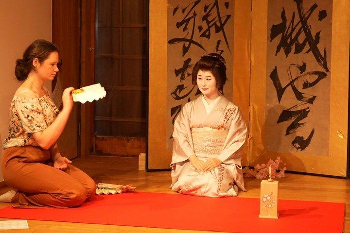 One Hour Geisha Show in Tokyo