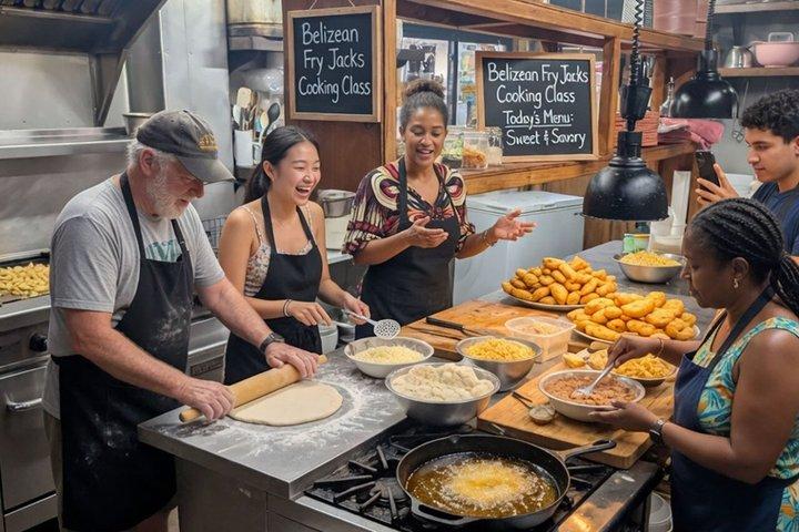 Overwater Fry Jacks Classe de culinária no The Mayan
