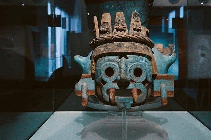 Teotihuacan, cave experience, breakfast and CDMX transportation