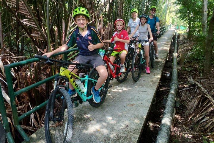 Bangkok Jungle Bike Tour - Pickup do Hotel e Almoço