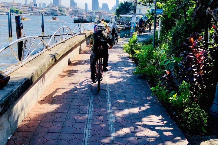Bangkok City Bike Tour - Recogida y almuerzo en el hotel
