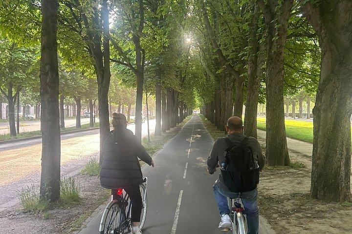 人のいないパリ-サンライズバイクツアー＆朝食