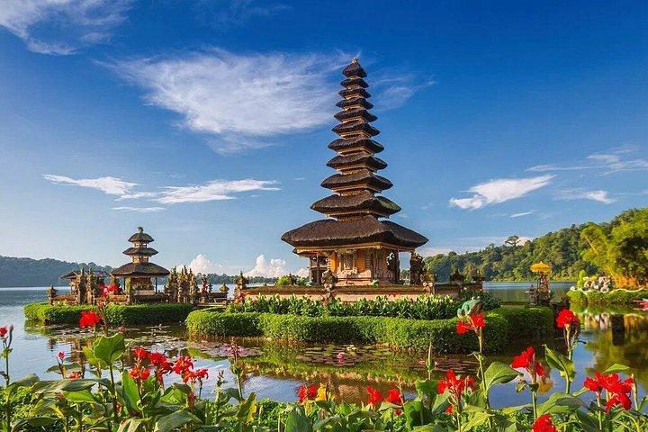Bedugul: Ulun Danu, Handara Gate & Leke-Leke Falls Experience