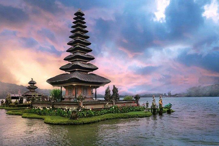 Bedugul: Ulun Danu, Handara Gate & Leke-Leke Falls Experience