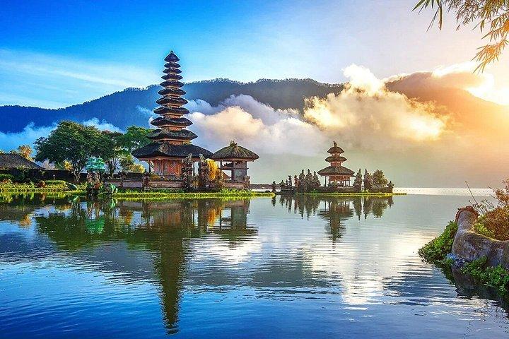 Bedugul: Ulun Danu, Handara Gate & Leke-Leke Falls Experience