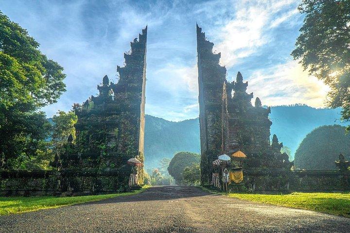 Bedugul: Ulun Danu, Handara Gate & Leke-Leke Falls Experience