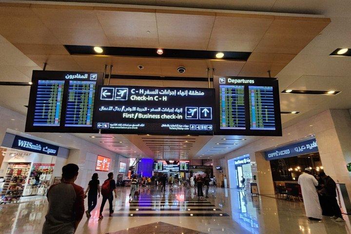 Privat flygplatstransfer till Chedi Hotel