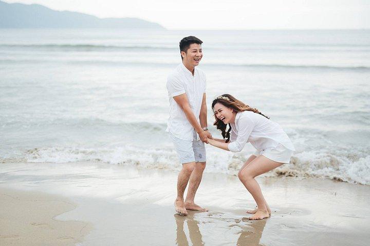 Da Nang : プロのカメラマンとビーチで写真撮影