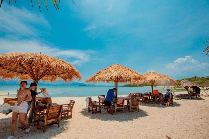 Pig Island Experience By Speed Boat, Snorkeling, Kayaking Relaxing on the Beach